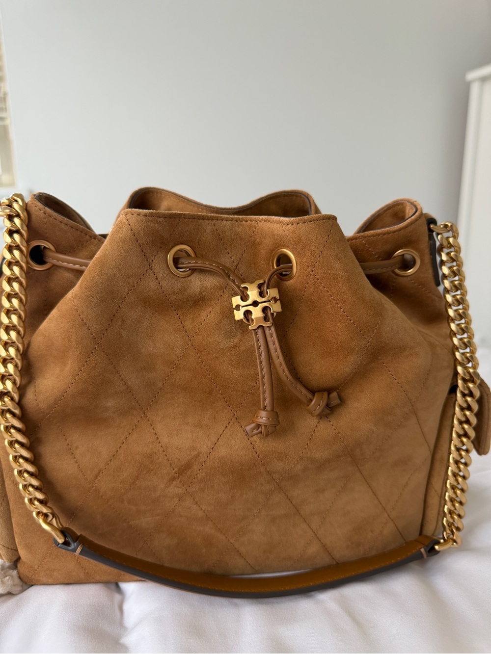 Tory Burch Charlie Quilted Suede Drawstring Shoulder in Toffee - Picture 4 of 6